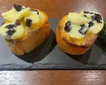 とろーりラムレーズンバターのブルスケッタ 2個（牡蠣バルITALY）