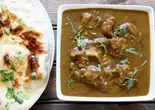 ブラックペッパーチキンカリー(プレーンナーン1枚つき) Black Pepper Chicken(1 plain naan Incl)（DELHI'S CAFE）