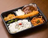 大海老フライとデミハンバーグ弁当 Large Fried Shrimp ＆ Demi Hamburg Steak Bento Box（チャーチル）