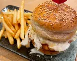 メンチカツバーガー（cafe ドレ味）