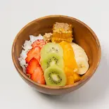 《定番》フレッシュフルーツGreek Yoghurt(mug cafe 北浜店)