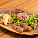 ハワイアンププスアソート Assorted Hawaiian Pupus (Poke, Lomi Lomi, Kalua Pork, Edamame)（hale'aina HOA Shibuya）