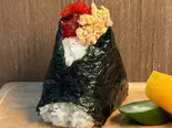 鮭+筋子 Salted samon roe and salmon(おにぎりごりちゃん 天神店)