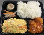 ホタテと卵炒め・エビチリ・シューマイお弁当（蓮香園 新館）