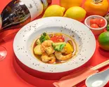 プリプリ海老と旬野菜のぴり辛炒め Spicy Stir-Fried Meaty Shrimp and Seasonal Vegetables（Dining＆Bar PRIMAVERA）