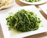 豆苗のガーリック炒め（上海灘dining 田町店）