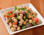 チャナサラダ Chickpea Salad(ネパール餃子酒場 そるてぃ)