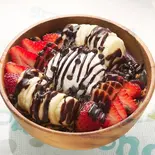 ストロベリーチョコバナナアサイー&グリークヨーグルトボウル(【グリークヨーグルト・アサイーボウル専門店】Miel yonayona)