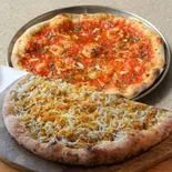 マリナーラ / シラスカラスミ（CRAZY PIZZA TORANOMON）