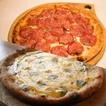 クアトロフォルマッジ / サラミ ゴルゴン（CRAZY PIZZA TORANOMON）