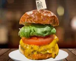 ワールドバーガー+チェダーチーズ WorldBurger+Cheddar cheese（World Burger 池袋西口本店）