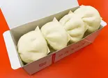 黒豚饅4個 30円お得！（SHIMBASHI 15○ SL広場前店）