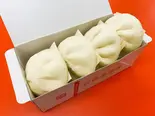 黒豚饅12個 110円お得！（SHIMBASHI 15○ SL広場前店）