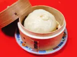 黒豚饅 1個 Black Pork Bun (1 Piece)(ネオ町中華へそ SL広場前店)