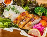 相盛りチキンのサラダ【ACS】（【もっちり玄米と低脂質チキン】とりげん食堂 東山町1丁目店）