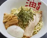 【当店人気No.3】温玉油そば(東京麺珍亭本舗 とうきょうスカイツリー駅前店)