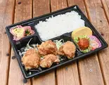 から揚げ弁当（くいしんぼう Kuishinbou）