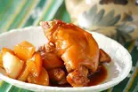 味付け豚足 醤豚足 1個入  酱猪蹄 pork leg（明洞본죽＆비빔밥 ビビンバと本格スンドゥブ 北千住店）
