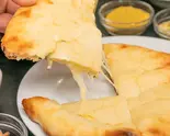 チーズナン Cheese Naan(ふんわりダイニング池袋)