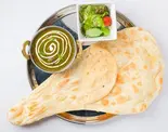 ホウレンソウチキンカレーセット (spinach chicken curry set)（オムレストラン）