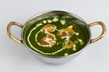 ほうれん草チキンカレー/Sag Chicken Curry（アジアンレストラン モニカ）