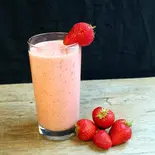 いちごラッシー/Strawberry Lassie（アジアンレストラン モニカ）