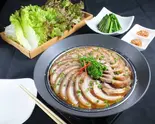 王の豚足(大)（韓国食堂＆韓甘味ハヌリ下北沢店）