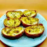 Garlic bread ガーリックトースト（TSUKIJI Night Delivery PAKA）