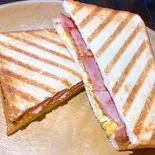 カリカリベーコン×卵 ホットサンド（Cafe and BAR スープ et）