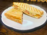 カリカリベーコン×ツナマヨ ホットサンド（Cafe and BAR スープ et）