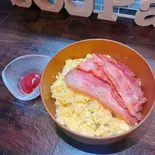 ホテルの朝食風丼（Cafe and BAR スープ et）