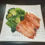 ガリバタブロッコリー＆カリカリベーコン（Cafe and BAR スープ et）