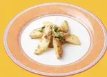 焦がしガリックバターじゃが芋ソーテ/garlic butter sote（焼鳥.チーズ＆カレー明り富士）