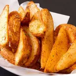 スパイシーフライドポテト SpicyFriedPotato（インドネパールレストラン＆バーSAGUN）