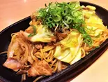 『おすすめ!』 鉄板醤油焼ラーメン(餃子工房ちびすけ 十三店)