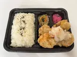 おろしポン酢からあげ弁当 (女性に人気！)（鶏よし TORIYOSHI）