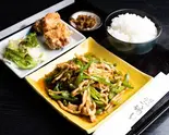 青椒肉絲 Green Pepper Steak（一家しゃぶしゃぶ）