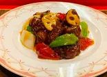 スペアリブの甘酢炒め（香港厨房 風香園 本店）