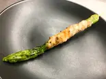 アスパラ巻き串(塩)Asparagus skewers（お持ち帰りの焼鳥屋 上長尾店）
