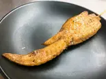 手羽先串(塩)Chicken wings skewer（お持ち帰りの焼鳥屋 上長尾店）