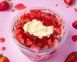当店人気NO.①ストロベリーボウル with 練乳 [Most Popular] Strawberry Bowl with Condensed Milk（苺の宝石箱ストロベリーボウル strawberry bowl 錦糸町店）
