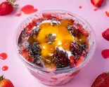 当店人気NO.②ストロベリーボウル with マンゴーソースStrawberry Bowl with Mango Sauce(苺の宝石箱ストロベリーボウル strawberry bowl 錦糸町店)