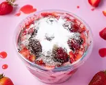 ココナッツストロベリーデライト with チアシード Coconut Strawberry Delight with Chia Seeds(苺の宝石箱ストロベリーボウル strawberry bowl 錦糸町店)