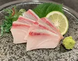 カンパチ刺身（いつも月夜に米の飯）