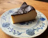 レモンバスクチーズケーキ lemon basque cheesecake（Bistro akari）