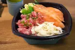 60.サーモンネギトロ炙りエンガワ丼（魅惑の丼丸 五反田店）