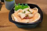 52.ネギトロ炙りサーモン帆立丼（魅惑の丼丸 五反田店）