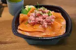 50.づけサーモンネギトロ丼（魅惑の丼丸 五反田店）