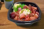 26.づけまぐろ温玉ユッケ丼（魅惑の丼丸 五反田店）