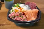 102.華やか丼（魅惑の丼丸 五反田店）
